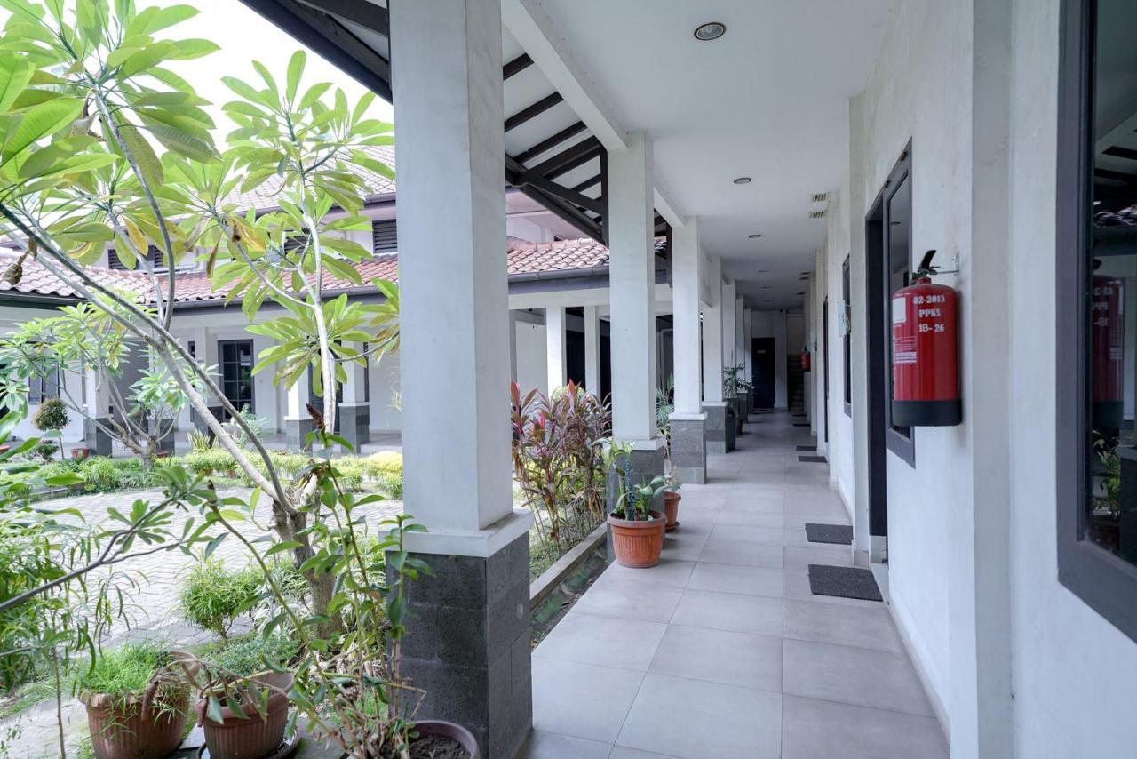 Reddoorz @ Avros Guest House Medan Zewnętrze zdjęcie