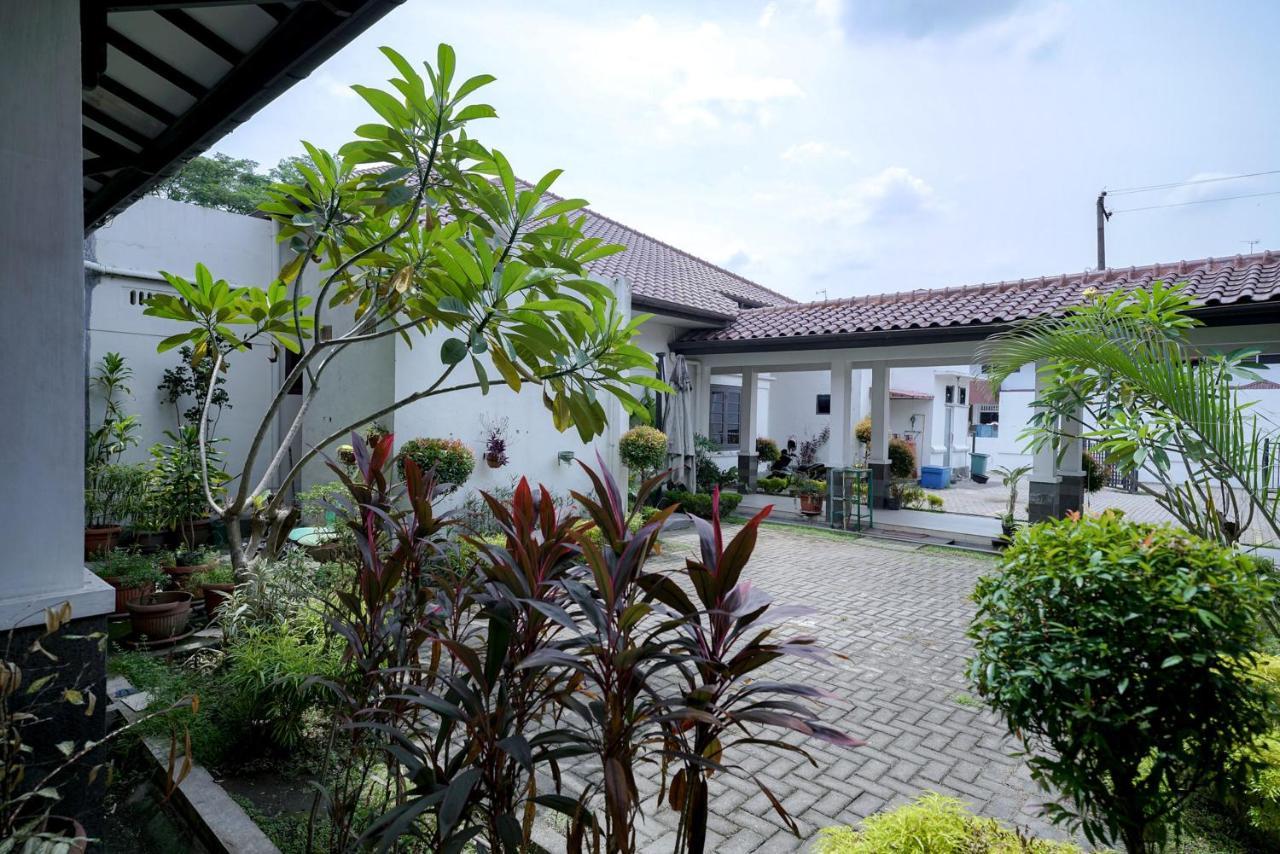 Reddoorz @ Avros Guest House Medan Zewnętrze zdjęcie