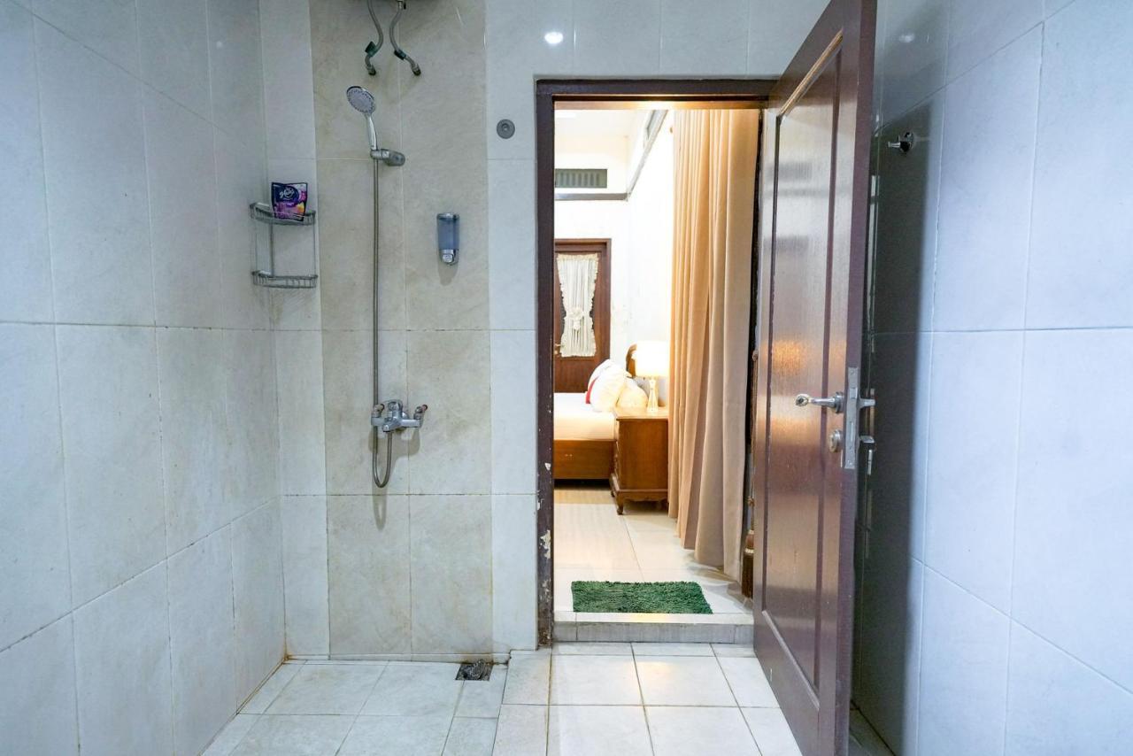 Reddoorz @ Avros Guest House Medan Zewnętrze zdjęcie